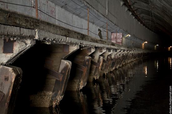 base submarina subterrânea em Balaklava, Crimeia, Ucrânia Photo 4