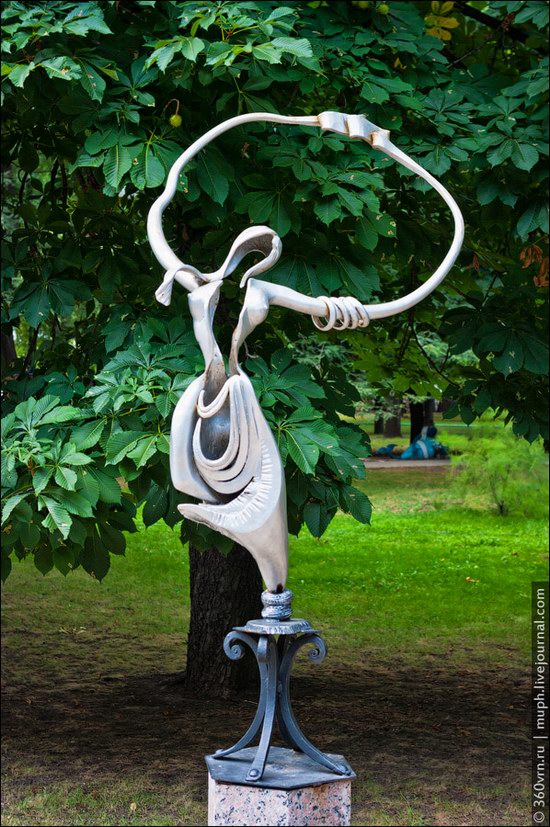 Forged Figures Park, Donetsk, Ukraine photo 11
