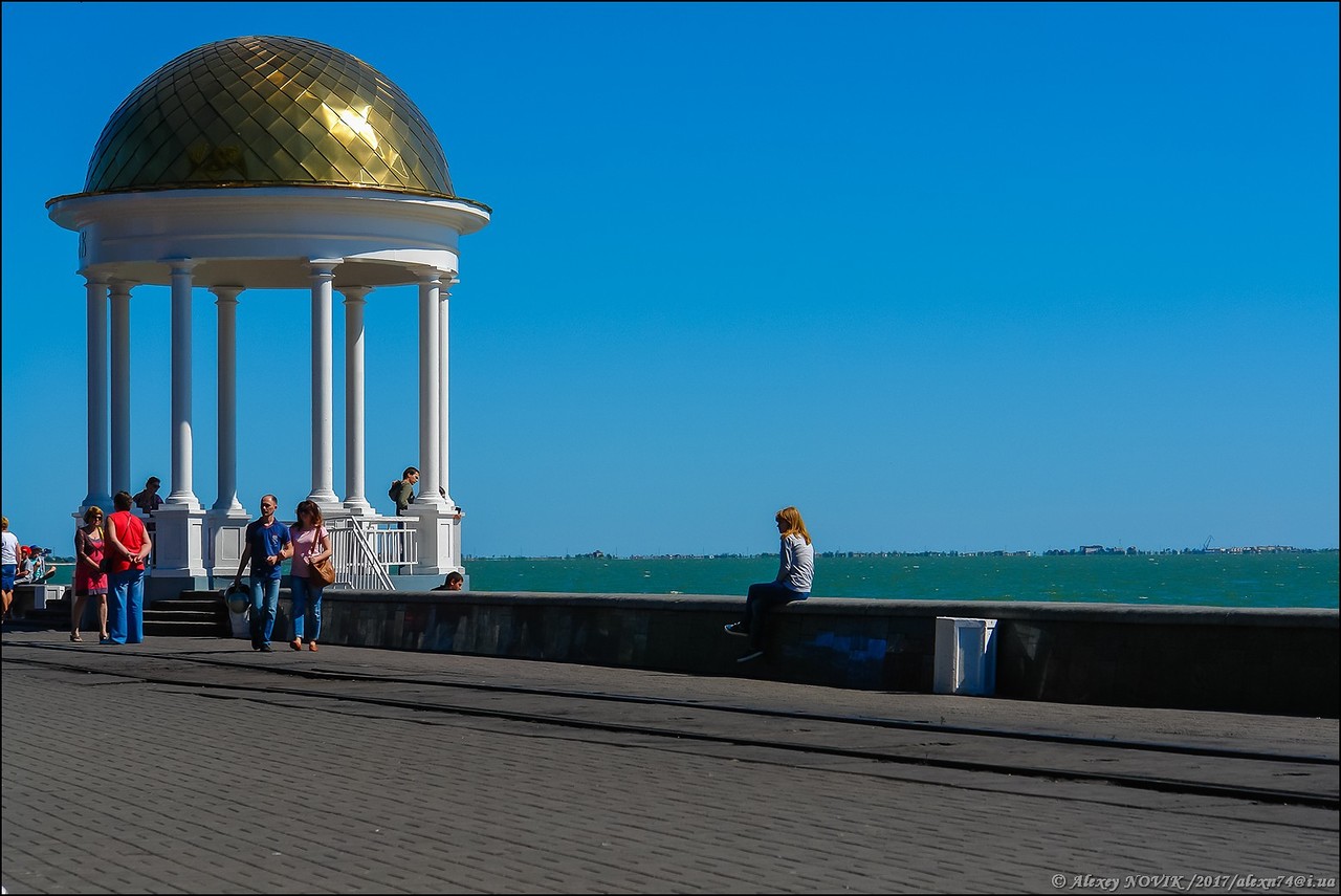 The resort city of Berdyansk in early summer · Ukraine travel blog