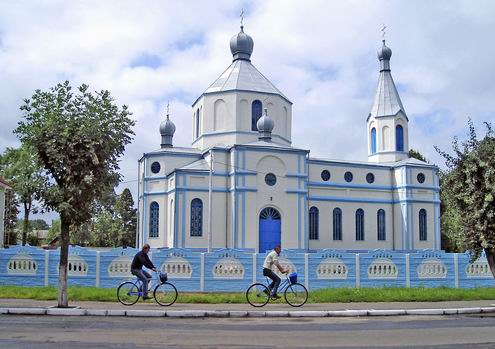 Cherkassy (Cherkasy) Ukraine region (oblast) beautiful churches 2nd photo