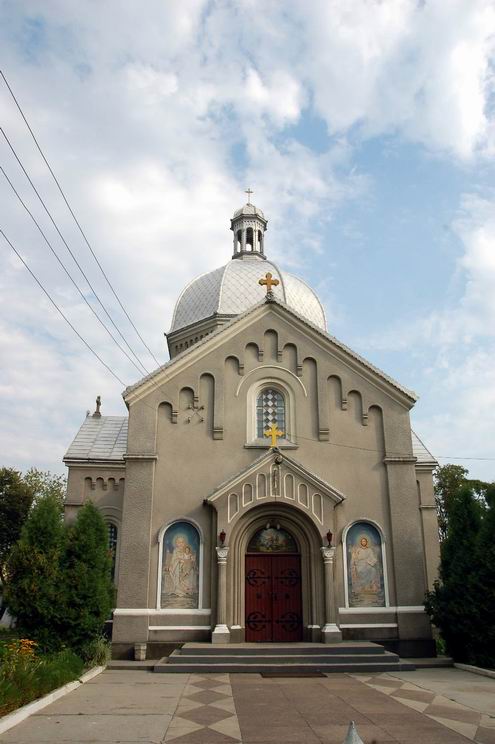 Chernivtsi (Chernovtsy) Ukraine region (oblast) churches 1st photo