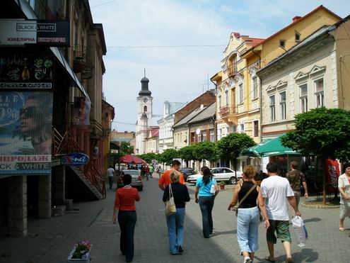 УЖГОРОД Uzhgorod-ukraine-city-views-15