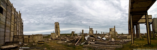 Abandoned Crimean nuclear power plant view 16