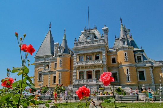 Massandra Palace, Yalta, Crimea view 1