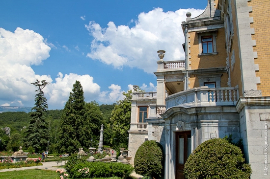 Massandra Palace, Yalta, Crimea view 10