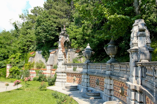 Massandra Palace, Yalta, Crimea view 13