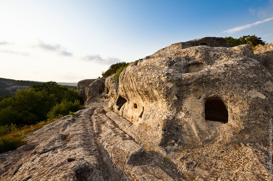 Eski-Kermen - medieval underground fortress-city view 1