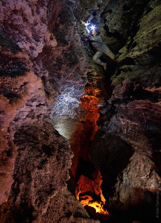 Gorgeous underground universe of Mlynki cave, Ukraine view 10