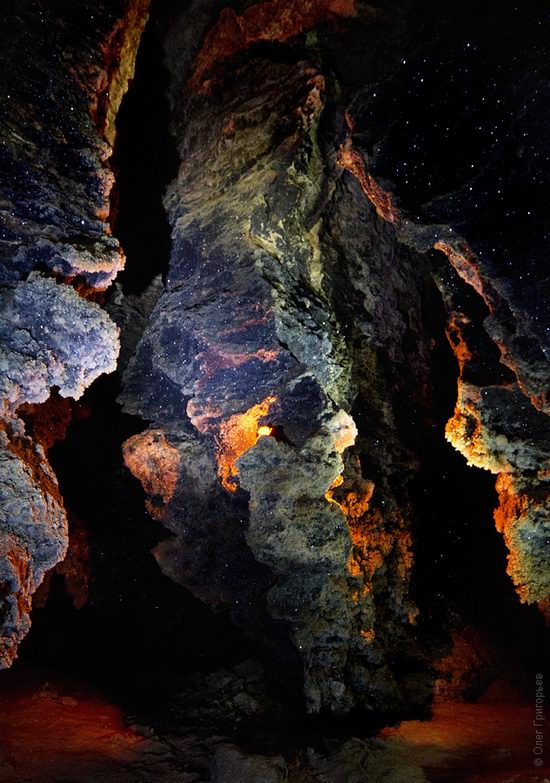 Gorgeous underground universe of Mlynki cave, Ukraine view 11