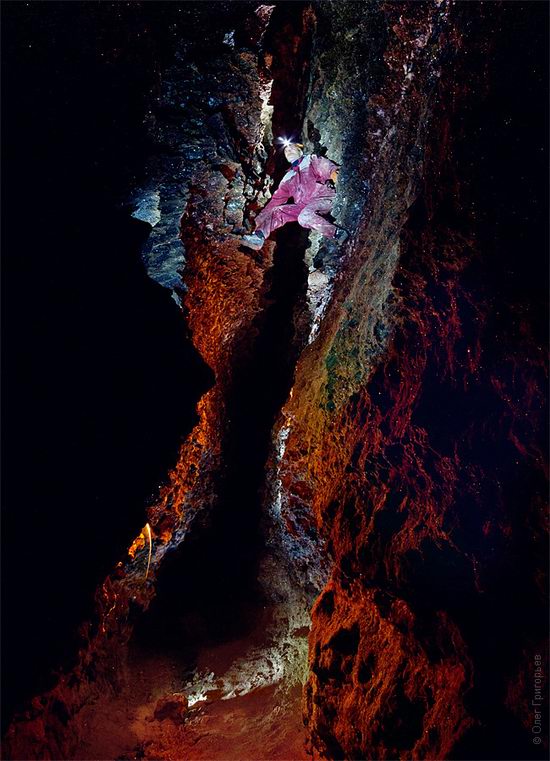 Gorgeous underground universe of Mlynki cave, Ukraine view 6