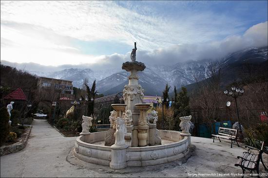 Yalta Zoo Skazka, Ukraine view 13