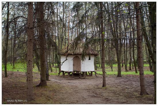 Folk architecture and life museum, Ukraine view 12