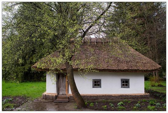 Folk architecture and life museum, Ukraine view 14