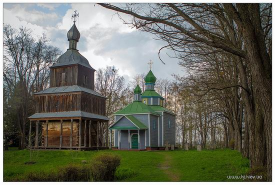 Folk architecture and life museum, Ukraine view 3