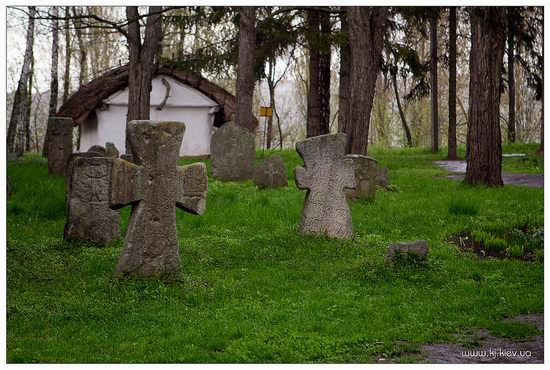 Folk architecture and life museum, Ukraine view 4