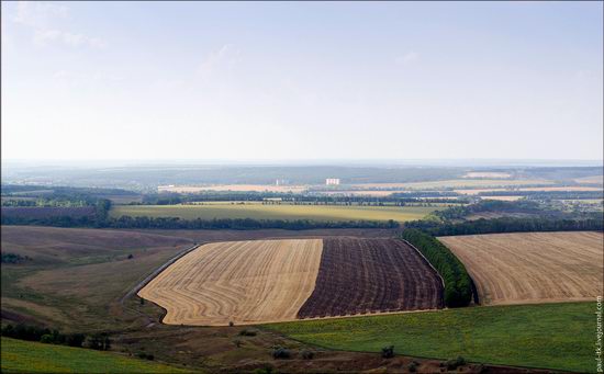 Climbing the 250 meter tower, Kharkov oblast, Ukraine photo 3