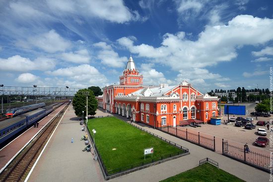 Chernigov railway station, Ukraine photo 1