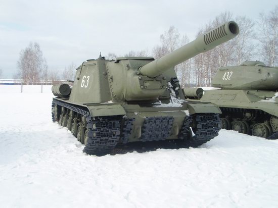 ISU-152 - Soviet tank destroyer