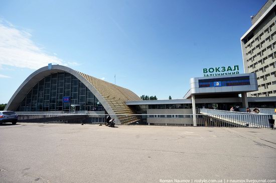 Lugansk railway station, Ukraine photo 1