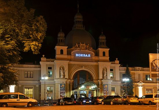 Lviv railway station, Ukraine photo 1