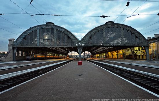 Lviv railway station, Ukraine photo 3