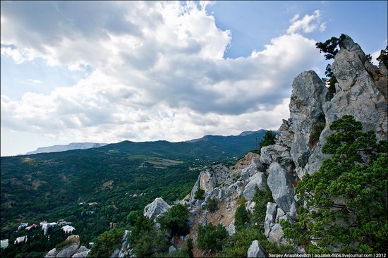 Picturesque landscapes of Crimea, Ukraine photo 2