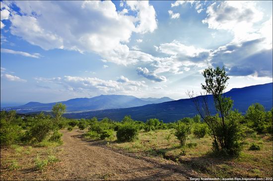 Picturesque landscapes of Crimea, Ukraine photo 6