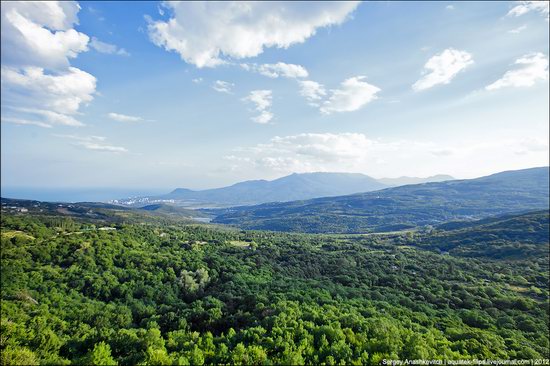 Picturesque landscapes of Crimea, Ukraine photo 8