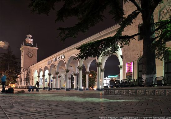 Simferopol railway station, Ukraine photo 1