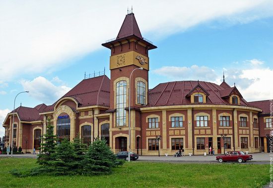 Uzhgorod railway station, Ukraine photo 2