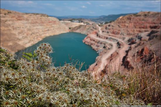 Picturesque abandoned quarry near Sevastopol, Crimea, Ukraine photo 6