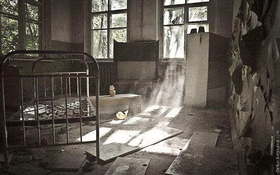 Abandoned kindergarten in the Chernobyl zone, Ukraine photo 1