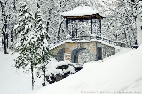 Snowy Alexandria park, Bila Tserkva, Ukraine photo 1