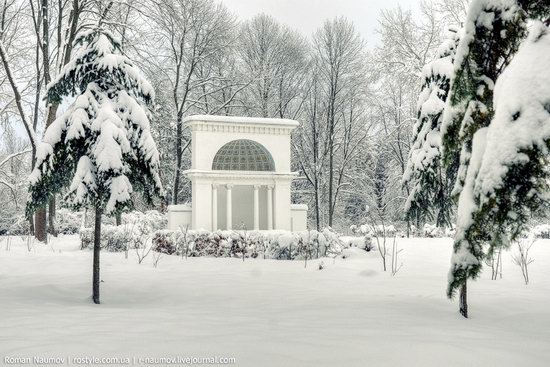 Snowy Alexandria park, Bila Tserkva, Ukraine photo 8