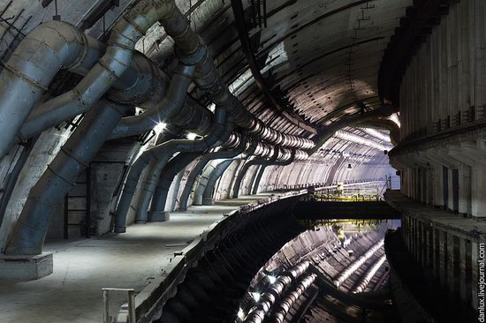 Underground submarine base in Balaklava, Crimea, Ukraine photo 8