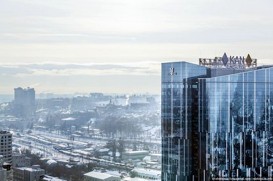 Kiev, capital of Ukraine, after snowfall photo 12