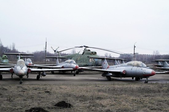 Abandoned flight training center near Zaporozhye, Ukraine photo 13