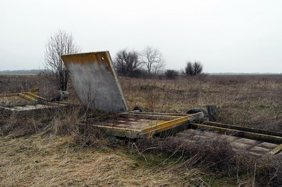 Abandoned flight training center near Zaporozhye, Ukraine photo 8