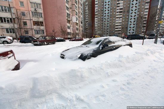 Abnormally heavy snowfall in Kiev, Ukraine photo 17