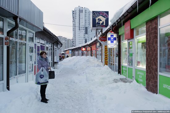 Abnormally heavy snowfall in Kiev, Ukraine photo 19