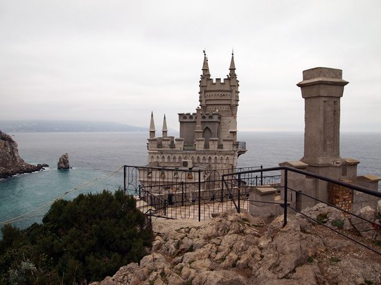 Architectural monument Swallow's Nest and surroundings photo 11