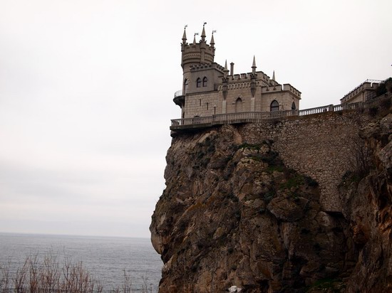 Architectural monument Swallow's Nest and surroundings photo 13