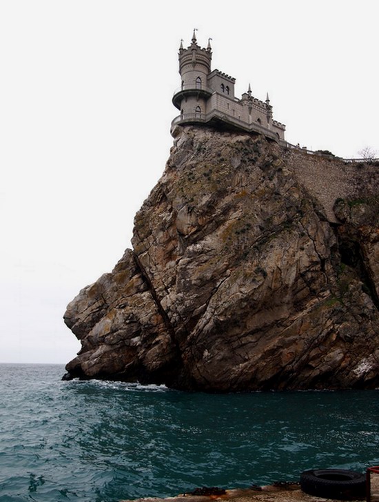 Architectural monument Swallow's Nest and surroundings photo 15