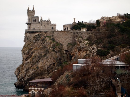 Architectural monument Swallow's Nest and surroundings photo 3