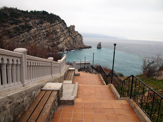 Architectural monument Swallow's Nest and surroundings photo 6