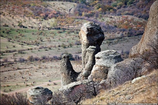 The Valley of Ghosts stone statues, Crimea, Ukraine photo 2