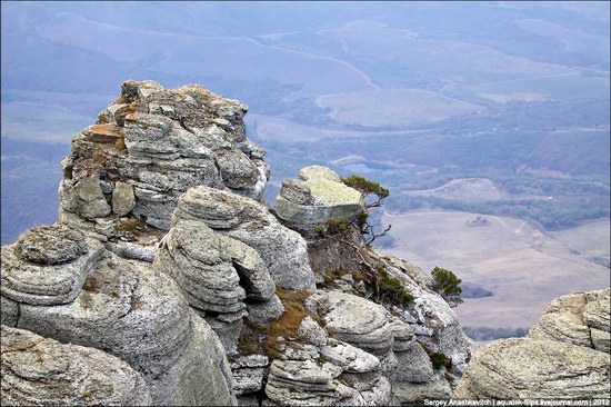 The Valley of Ghosts stone statues, Crimea, Ukraine photo 22