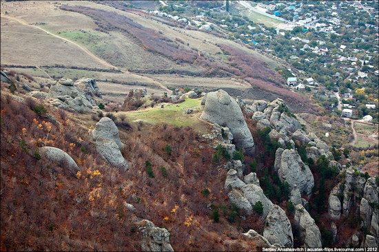 The Valley of Ghosts stone statues, Crimea, Ukraine photo 8