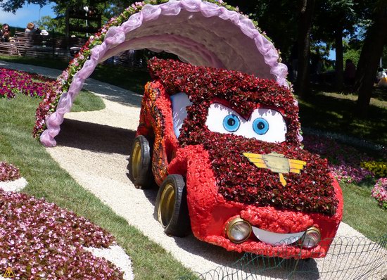 Exhibition of flower cars at Pevcheskoe Pole in Kiev, Ukraine photo 1