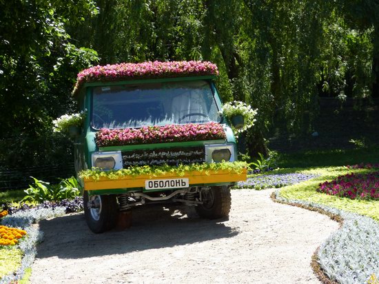 Exhibition of flower cars at Pevcheskoe Pole in Kiev, Ukraine photo 6